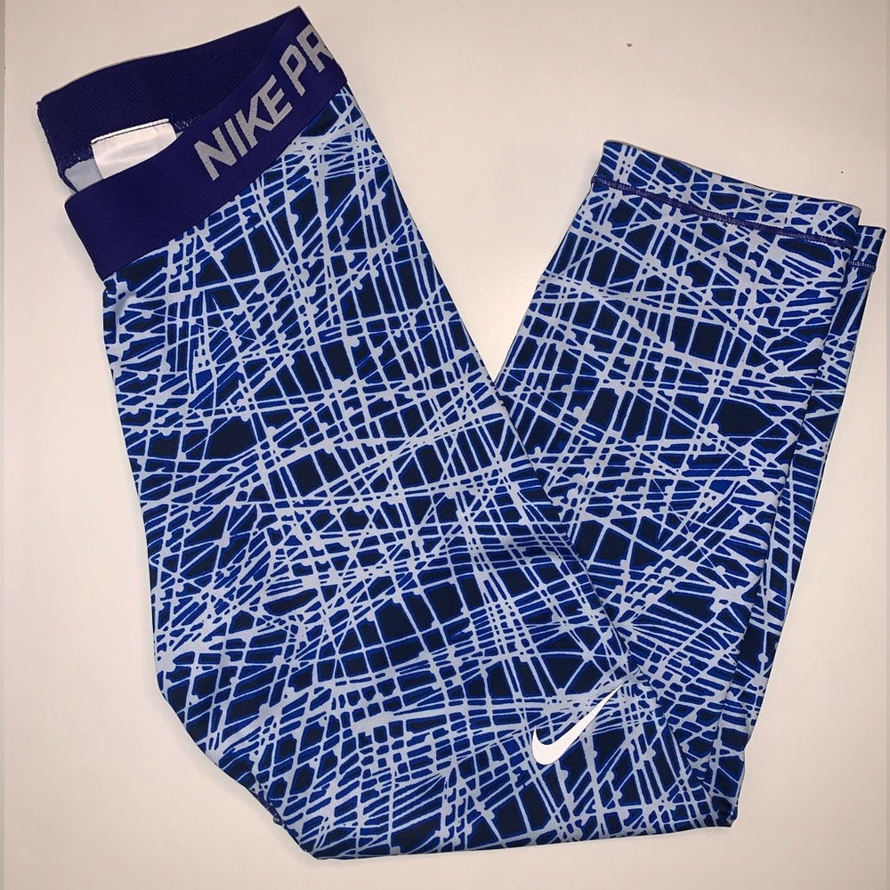 NIKE PRO CROP LEGGINGS